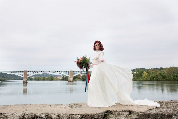  An Autumn Wedding Editorial Along the Riverbanks