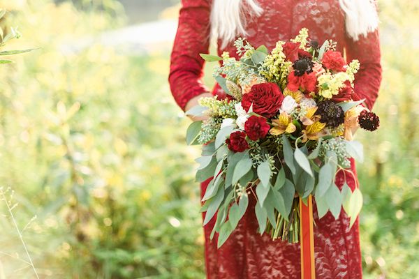  Romantic Lakeside Wedding Inspo in Burgundy & Gold