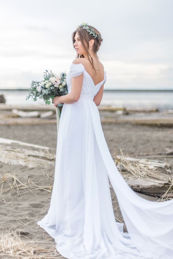  Romantic Oceanside Bridal Session at Iona Beach