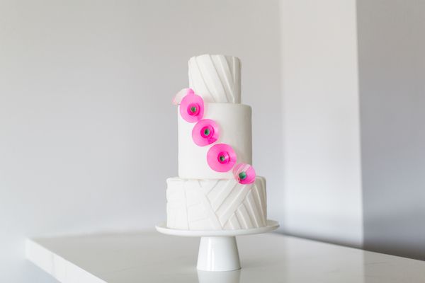  Neon Wedding Editorial With Modern Details