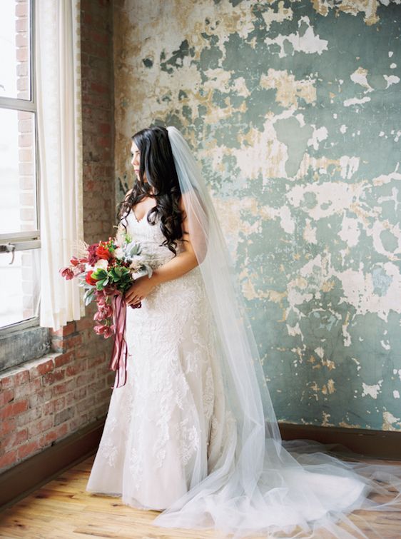  Urban Tennessee Wedding with Industrial Boho Details, photography by JoPhoto