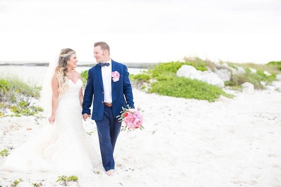  A Colorful Wedding in the Bahamas at Atlantis, Hope Taylor Photography