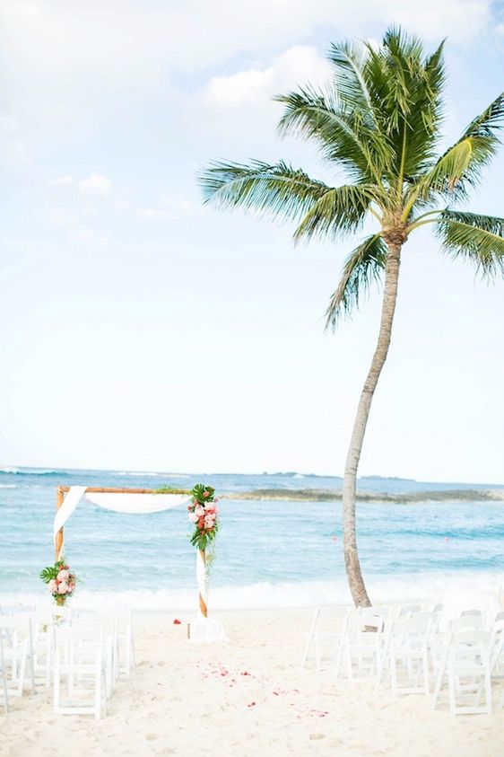  A Colorful Wedding in the Bahamas at Atlantis, Hope Taylor Photography