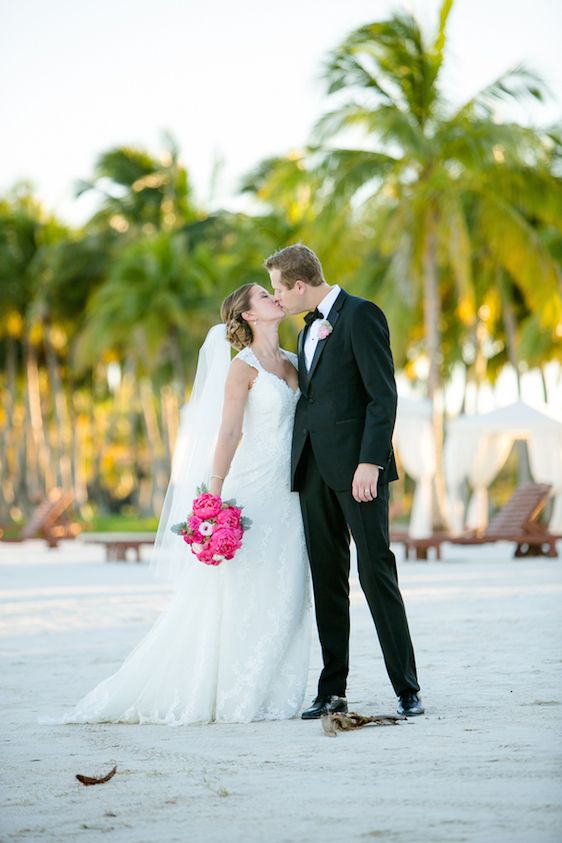  An Ombré Florida Beach Wedding, Set Free Photography