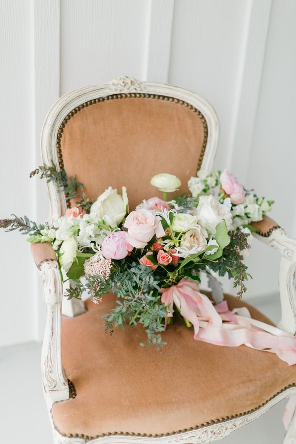  Dreamy Spring Bridals at The Farmhouse