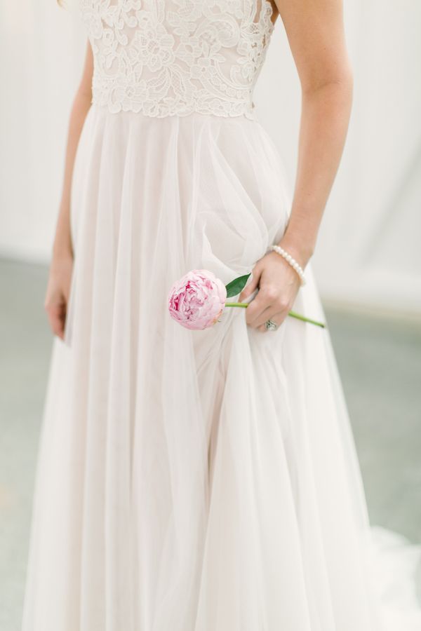  Dreamy Spring Bridals at The Farmhouse