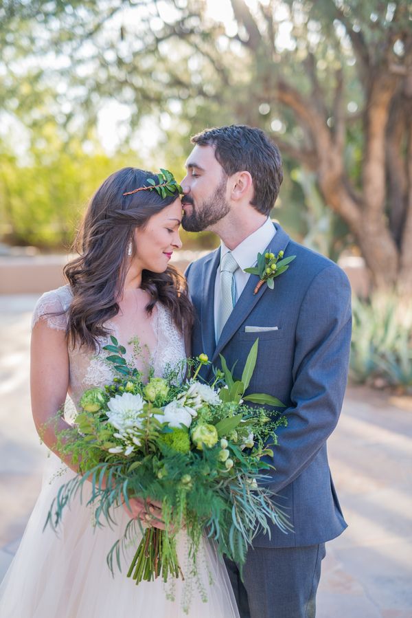  Pantone Color of the Year: A Greenery Inspired Wedding