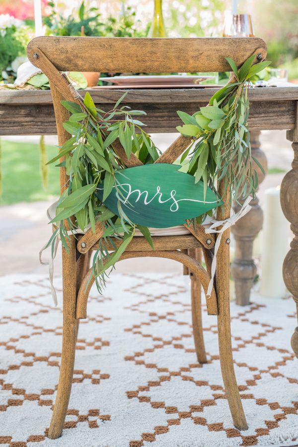  Pantone Color of the Year: A Greenery Inspired Wedding