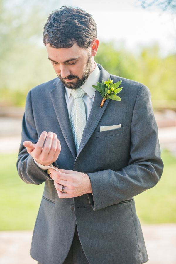  Pantone Color of the Year: A Greenery Inspired Wedding