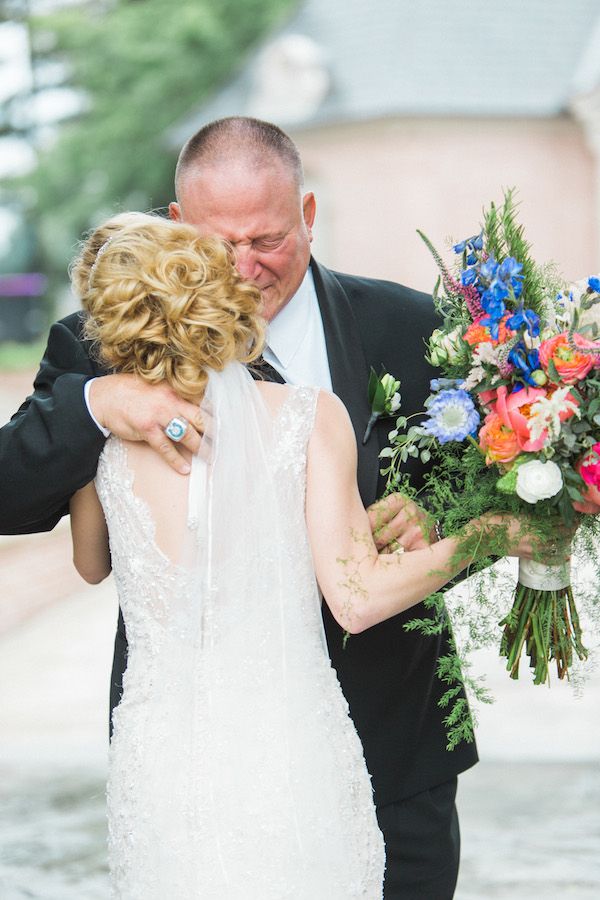  A Colorful Rainy Day Wedding 