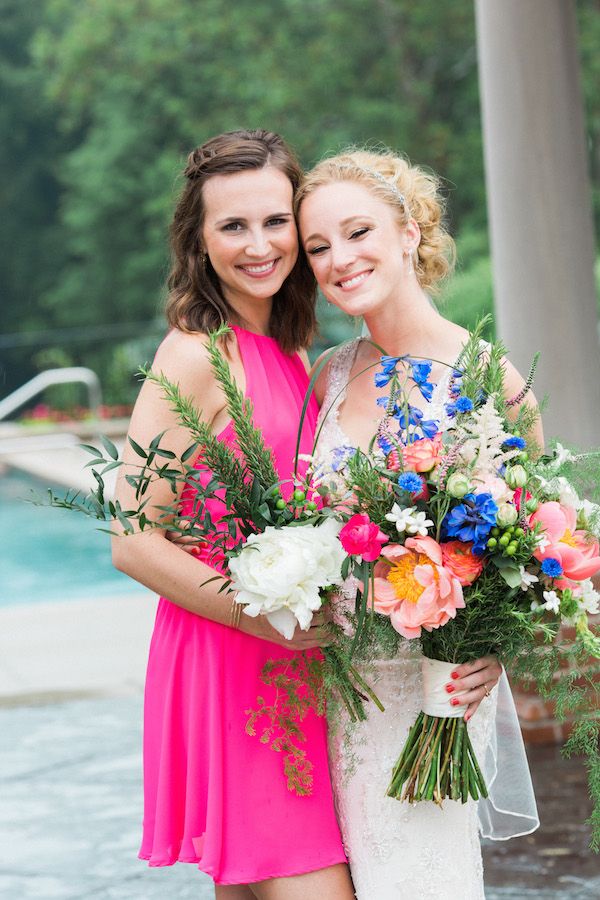  A Colorful Rainy Day Wedding 