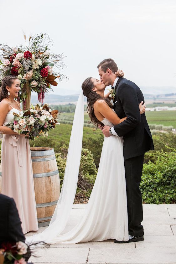  Blush & Burgundy: A Wedding in The Sonoma Vineyards, photos by Kathryn Rummel of Kreate Photography, florals by Bella Vita Event Productions