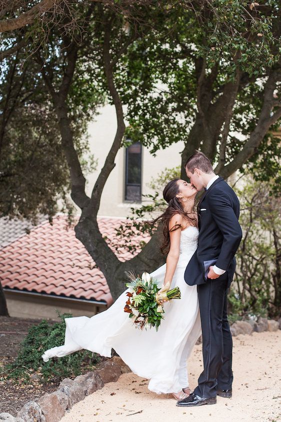  Blush & Burgundy: A Wedding in The Sonoma Vineyards, photos by Kathryn Rummel of Kreate Photography, florals by Bella Vita Event Productions