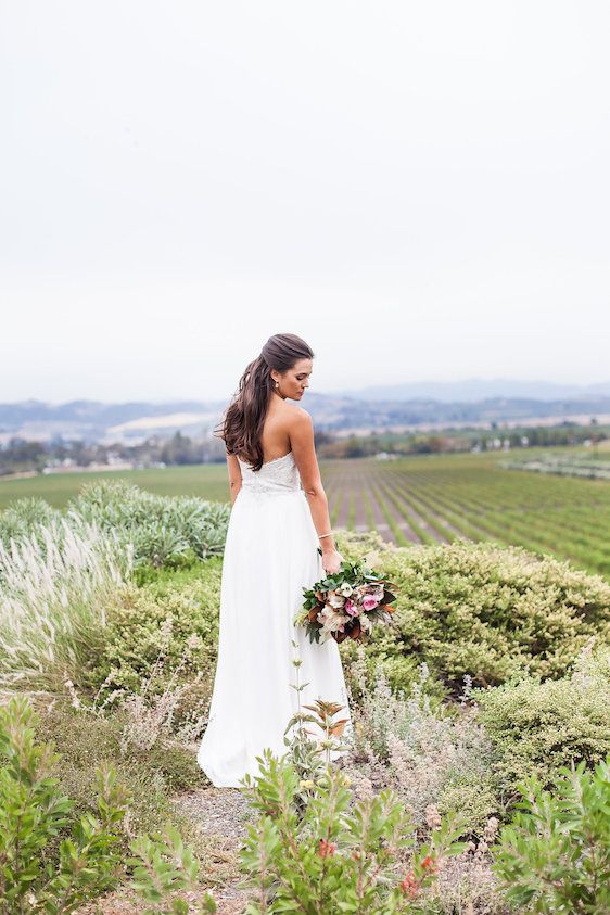  Blush & Burgundy: A Wedding in The Sonoma Vineyards, photos by Kathryn Rummel of Kreate Photography, florals by Bella Vita Event Productions