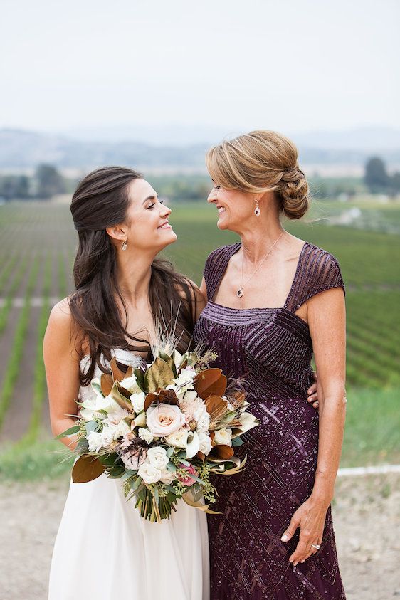  Blush & Burgundy: A Wedding in The Sonoma Vineyards, photos by Kathryn Rummel of Kreate Photography, florals by Bella Vita Event Productions