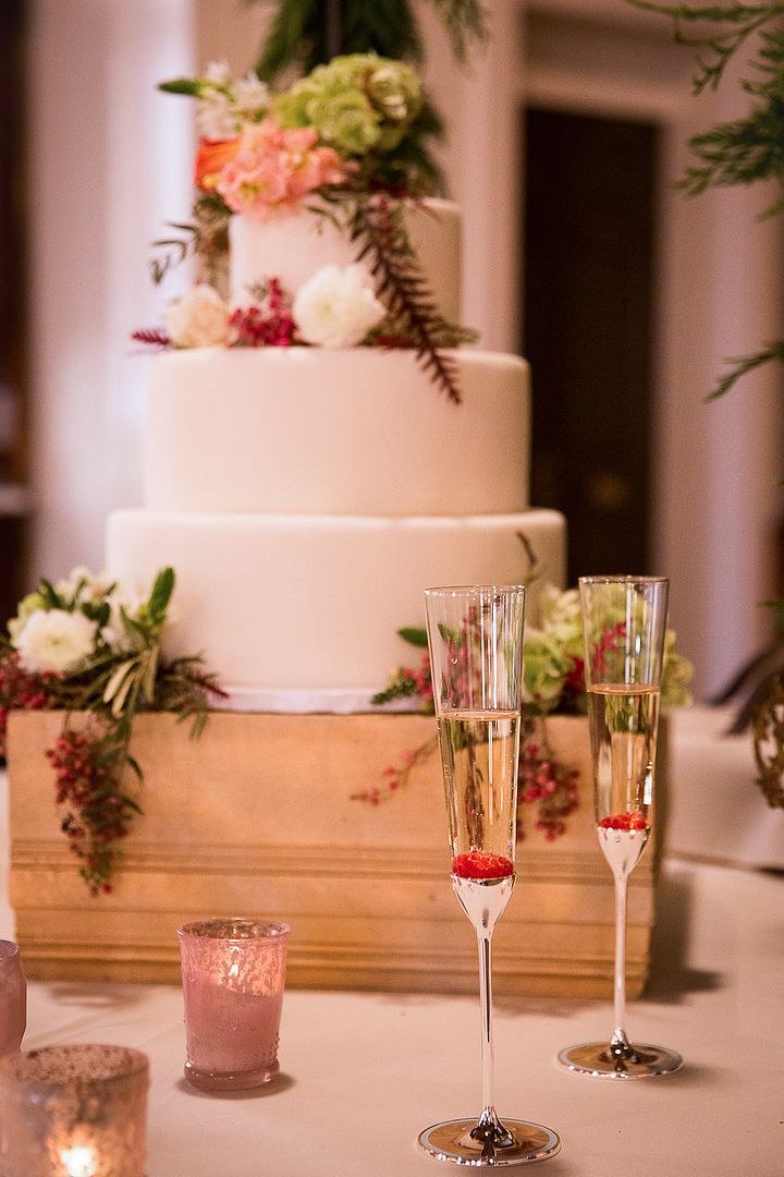 A Festive Holiday Shoot with Gorgeous Garlands 