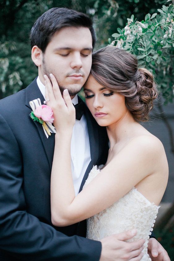 Modern Black and White Wedding with a Glam Twist 