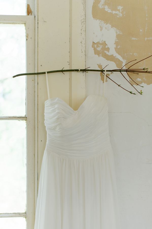 Minimal + Organic Styled Shoot