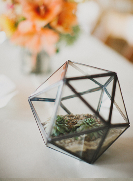 Handmade Geometric Terrariums by Waen - www.theperfectpalette.com - Wedding + Event Design