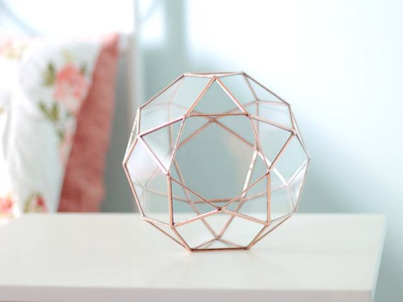 Handmade Geometric Terrariums by Waen - www.theperfectpalette.com - Wedding + Event Design