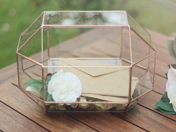 Handmade Geometric Terrariums by Waen - www.theperfectpalette.com - Wedding + Event Design