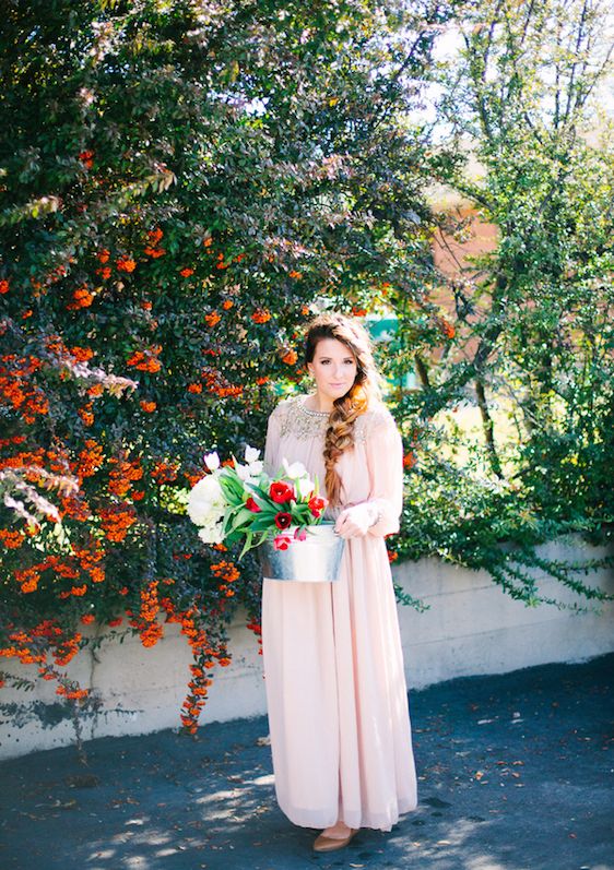 Spring Inspired Bridal Session - www.theperfectpalette.com - Christine Barlow Photography 