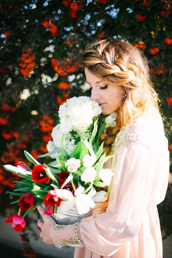 Spring Inspired Bridal Session - www.theperfectpalette.com - Christine Barlow Photography 