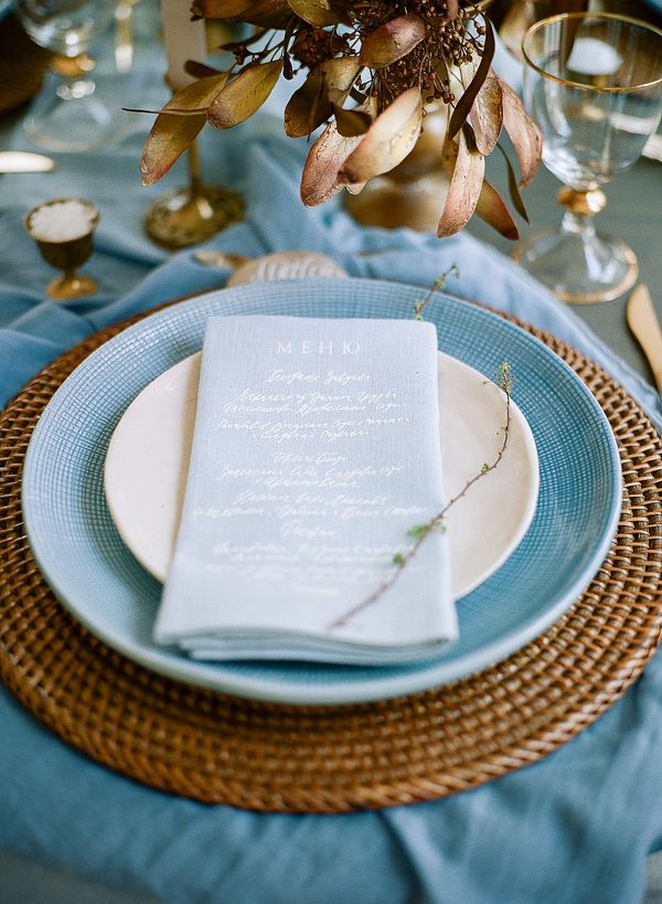 An Ethereal and Elegant Wedding Editorial - www.theperfectpalette.com - Styled Pretty