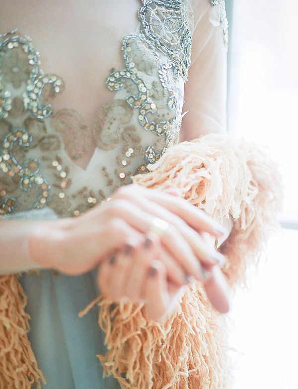 An Ethereal and Elegant Wedding Editorial - www.theperfectpalette.com - Styled Pretty