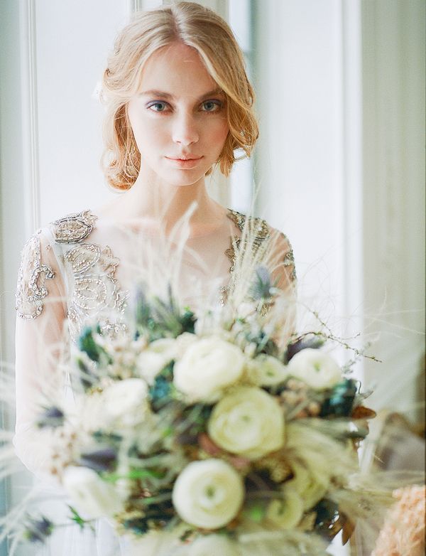 An Ethereal and Elegant Wedding Editorial - www.theperfectpalette.com - Styled Pretty