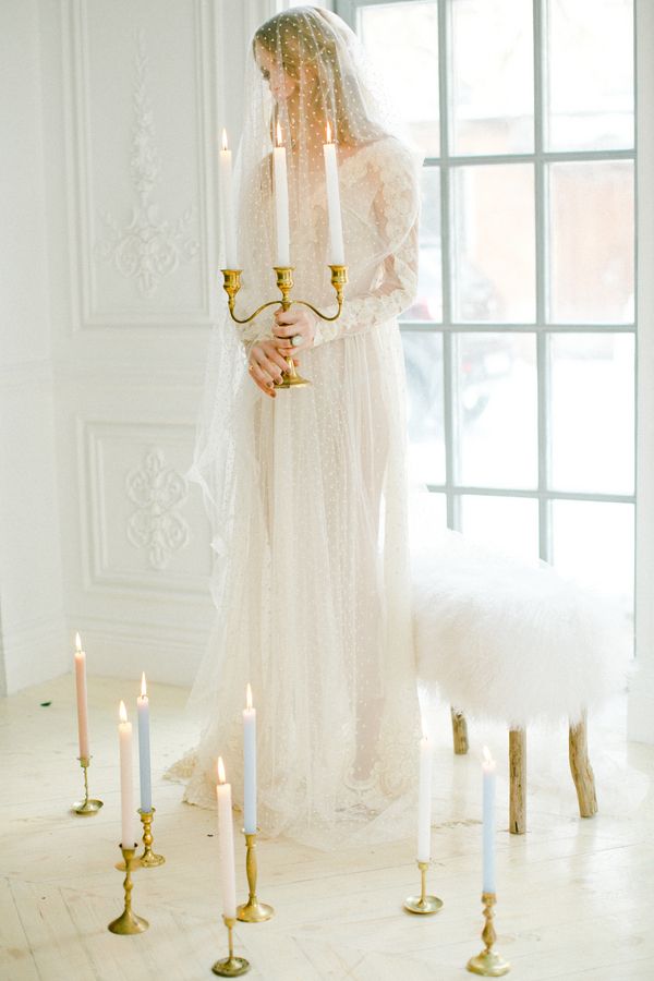 An Ethereal and Elegant Wedding Editorial - www.theperfectpalette.com - Styled Pretty