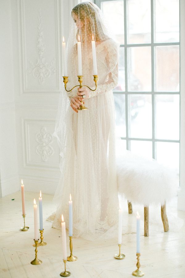 An Ethereal and Elegant Wedding Editorial - www.theperfectpalette.com - Styled Pretty