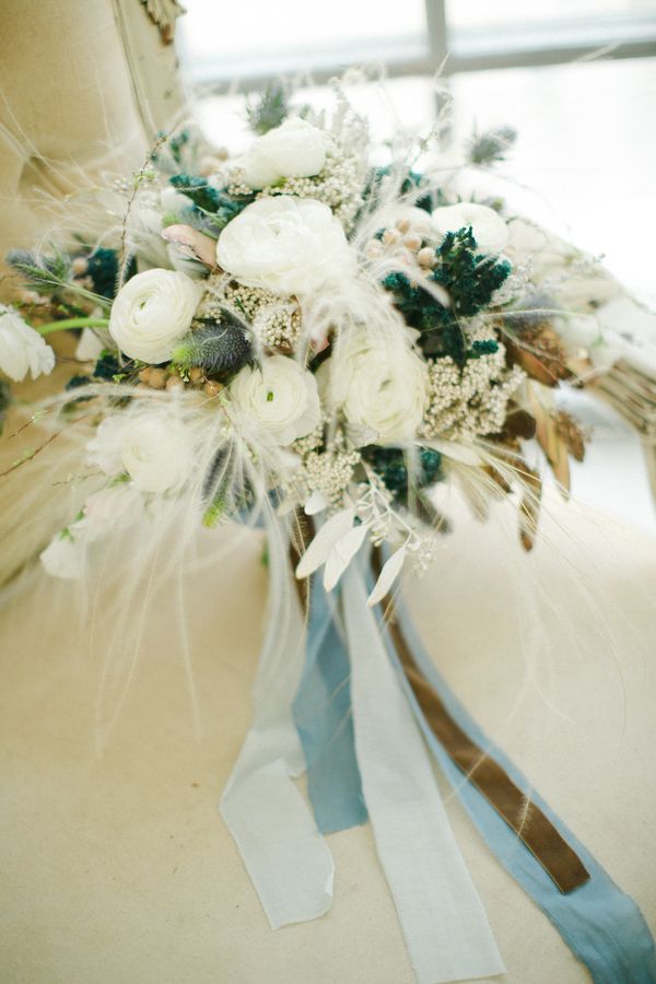 An Ethereal and Elegant Wedding Editorial - www.theperfectpalette.com - Styled Pretty