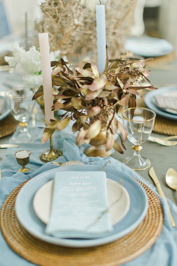 An Ethereal and Elegant Wedding Editorial - www.theperfectpalette.com - Styled Pretty