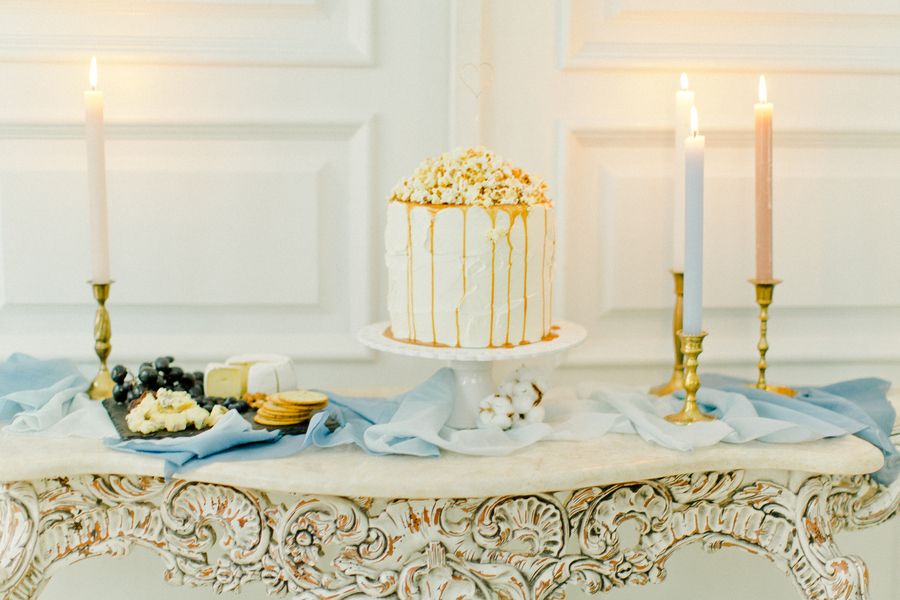 An Ethereal and Elegant Wedding Editorial - www.theperfectpalette.com - Styled Pretty