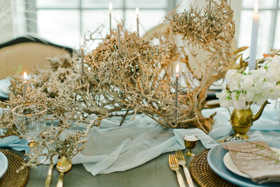 An Ethereal and Elegant Wedding Editorial - www.theperfectpalette.com - Styled Pretty