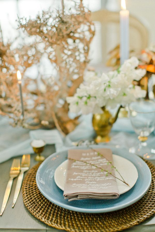 An Ethereal and Elegant Wedding Editorial - www.theperfectpalette.com - Styled Pretty