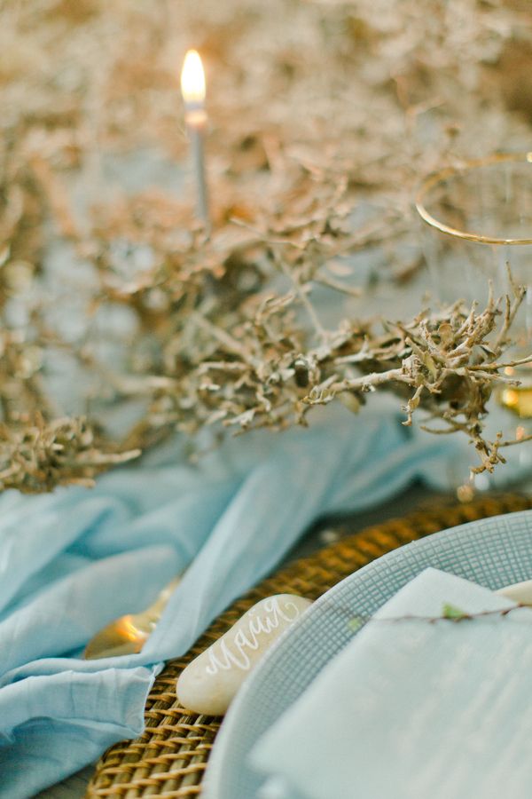 An Ethereal and Elegant Wedding Editorial - www.theperfectpalette.com - Styled Pretty