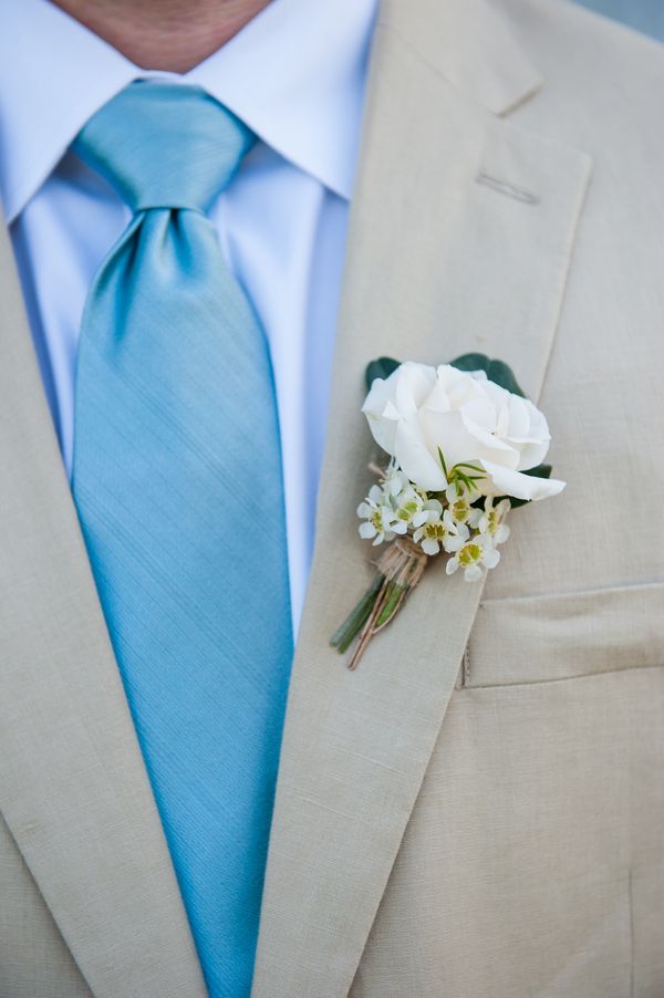 Mint Wedding at Barr Mansion | Shannon and Sean - www.theperfectpalette.com - Debra Gulbas Photography, Blackbird Floral