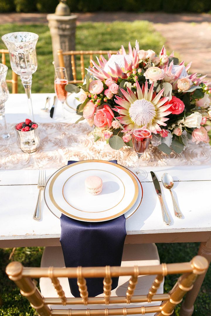 Navy Blue and Pink Wedding Inspiration - www.theperfectpalette.com - V. A. Photography, SBH Events, Floratouch