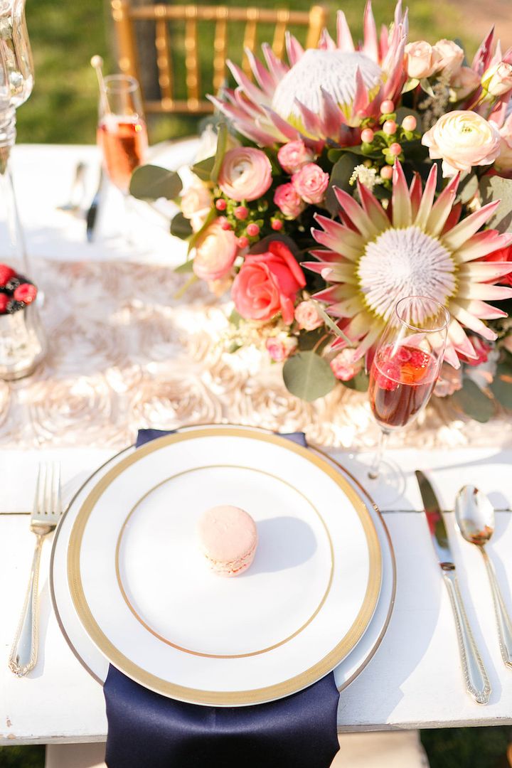 Navy Blue and Pink Wedding Inspiration - www.theperfectpalette.com - V. A. Photography, SBH Events, Floratouch