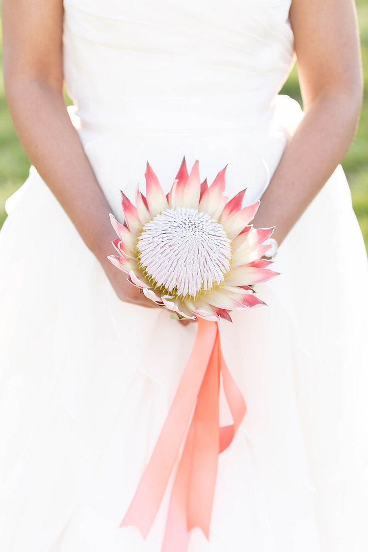 Navy Blue and Pink Wedding Inspiration - www.theperfectpalette.com - V. A. Photography, SBH Events, Floratouch