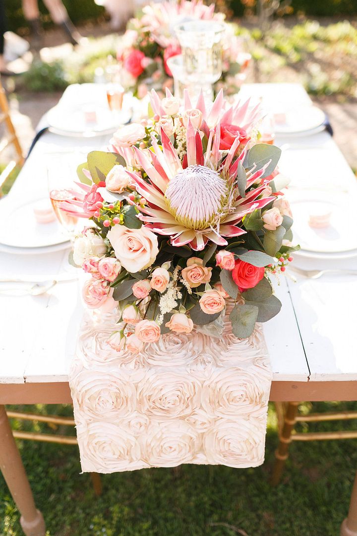 Navy Blue and Pink Wedding Inspiration - www.theperfectpalette.com - V. A. Photography, SBH Events, Floratouch