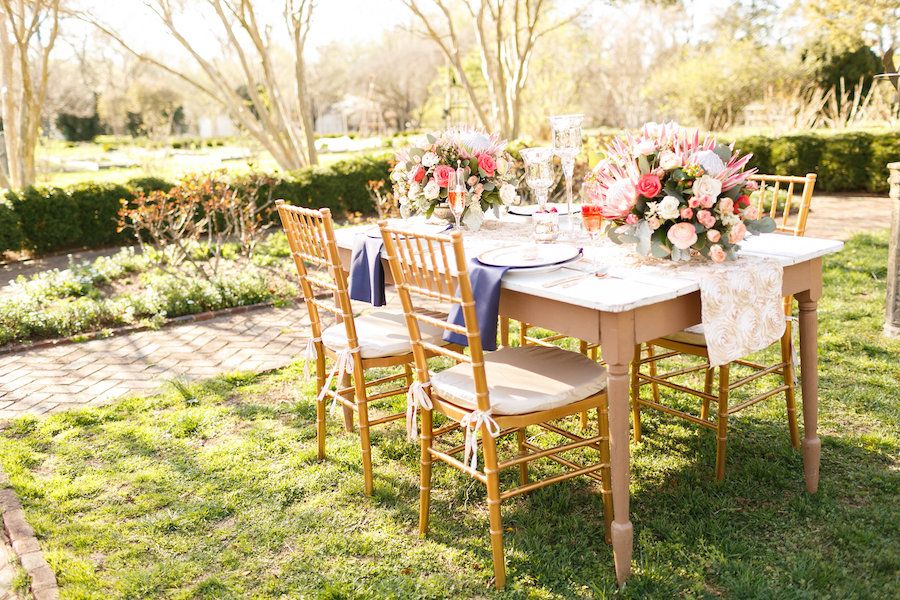 Navy Blue and Pink Wedding Inspiration - www.theperfectpalette.com - V. A. Photography, SBH Events, Floratouch