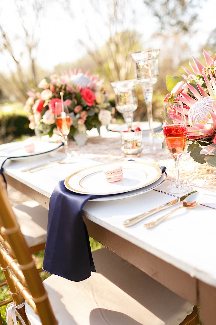 Navy Blue and Pink Wedding Inspiration - www.theperfectpalette.com - V. A. Photography, SBH Events, Floratouch