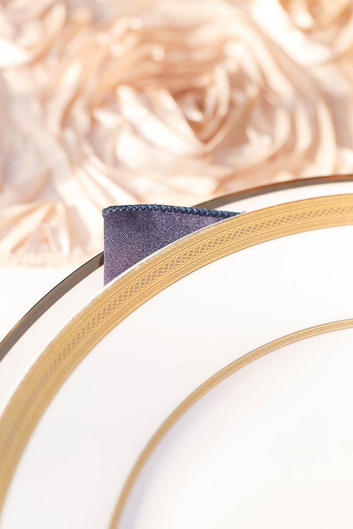 Navy Blue and Pink Wedding Inspiration - www.theperfectpalette.com - V. A. Photography, SBH Events, Floratouch