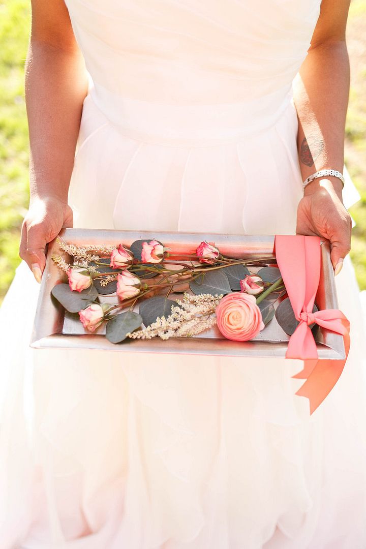 Navy Blue and Pink Wedding Inspiration - www.theperfectpalette.com - V. A. Photography, SBH Events, Floratouch