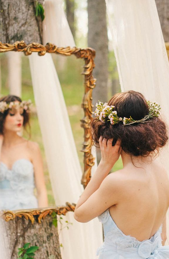 Dreamy Wedding Inspiration - www.theperfectpalette.com - Dusty Blue and Metallics