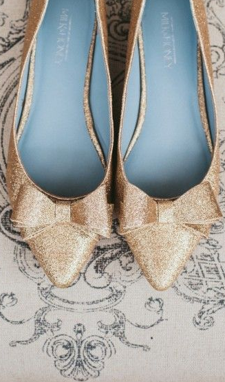 Dreamy Wedding Inspiration - www.theperfectpalette.com - Dusty Blue and Metallics