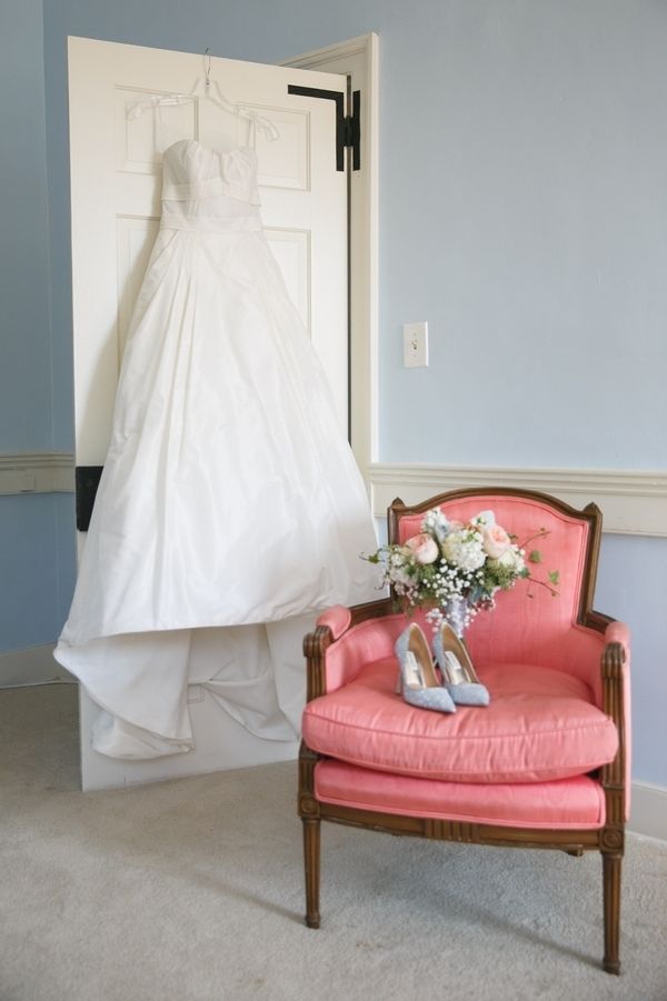 Gorgeous Southern Wedding | Megan and Alex - www.theperfectpalette.com - Color Ideas for Weddings and Parties